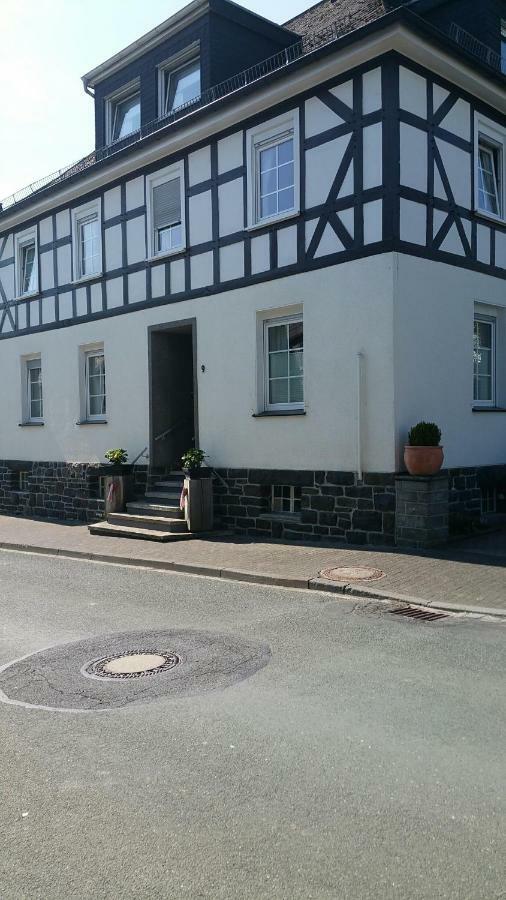 Freundliche Unterkunft Sauerland Meschede Bagian luar foto